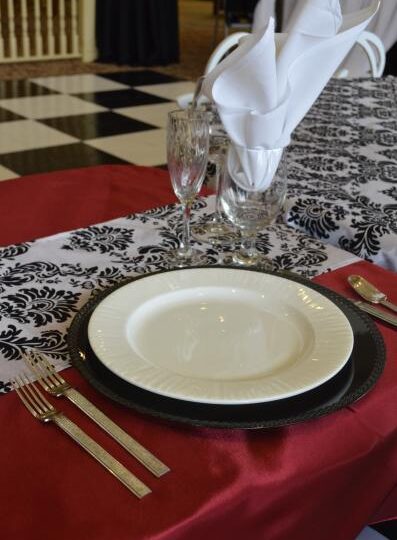 Wedding table and linen rentals by Marry Me Wedding Rentals in Pensacola, FL